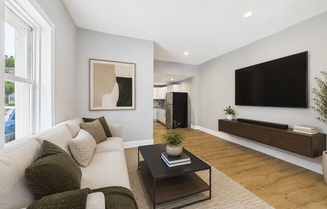 3 bed, 1.5 bath house with large yard