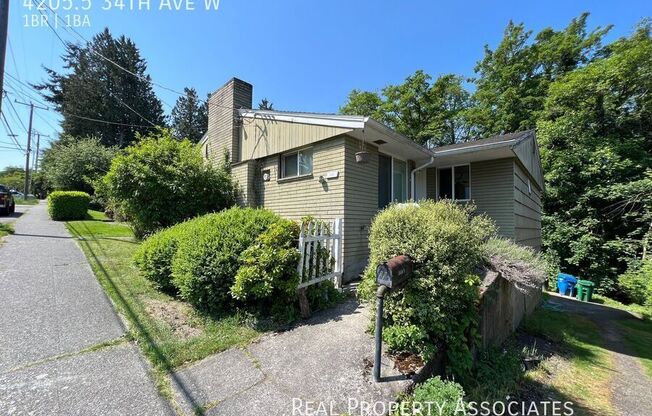 4205 5 34 AVE W