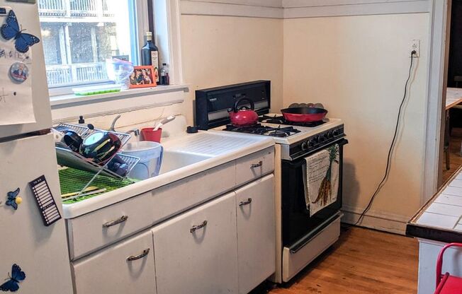 1 bed, 1 bath, 920 sqft, $1,750, Unit 5210D-2