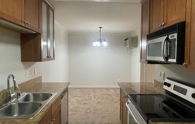 2 beds, 1 bath, $2,495, Unit Unit K205