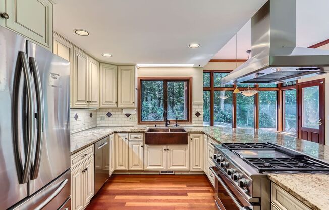 4bd/4.5ba Redmond Home