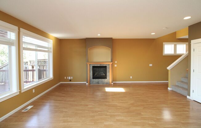 Lovely Modern 4 Bed, 2.5 Bath Beaverton Home Close to Nike/Intel