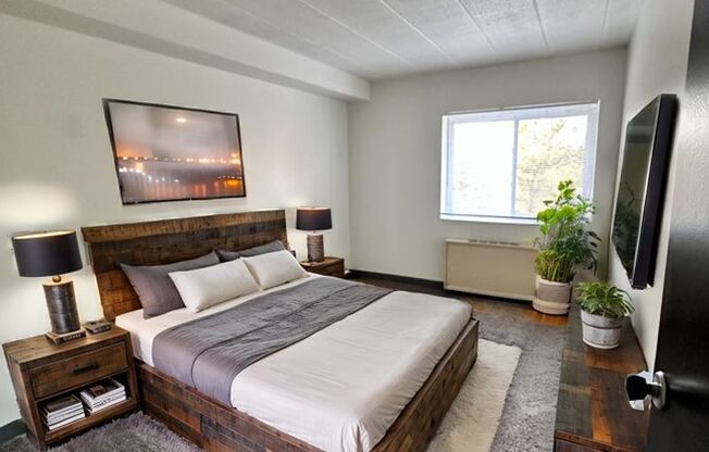 2 beds, 1 bath, 644 sqft, $975, Unit Pine Cone Village B-25
