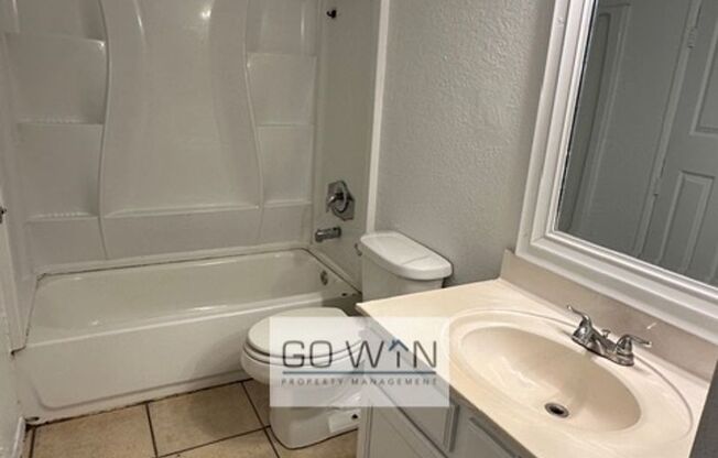 2 beds, 1 bath, $1,250, Unit 157