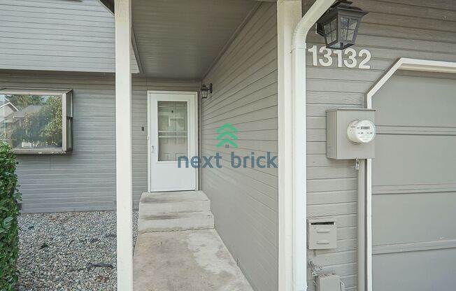 2 beds, 1.5 baths, $2,550