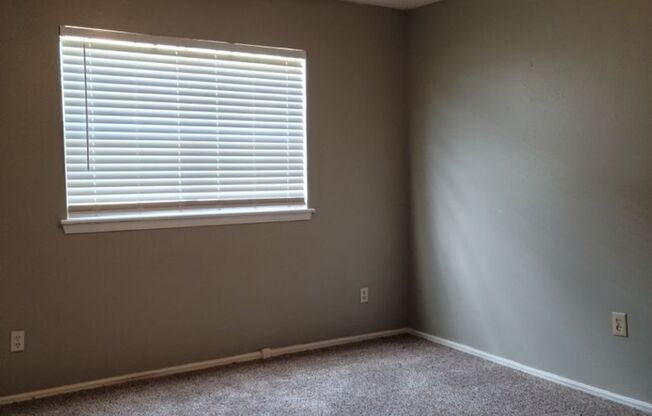 1 bed, 1 bath, 600 sqft, $699, Unit 104