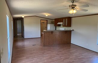 3 beds, 2 baths, $900