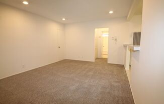 1 bed, 1 bath, 700 sqft, $1,995, Unit 7