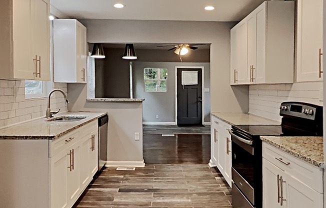 425 LANIER ST NW