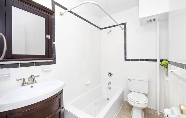 309 E 95 ST
