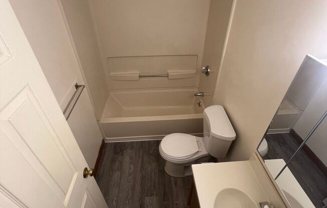 2 beds, 2 baths, 1,020 sqft, $2,500