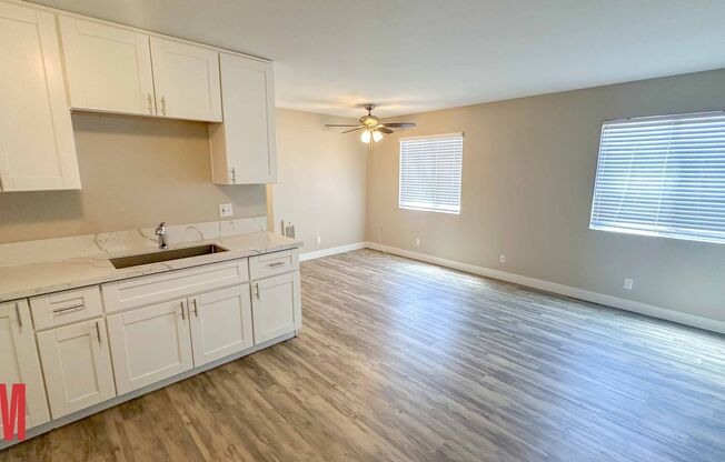 2 beds, 1 bath, $1,975, Unit 4968-01