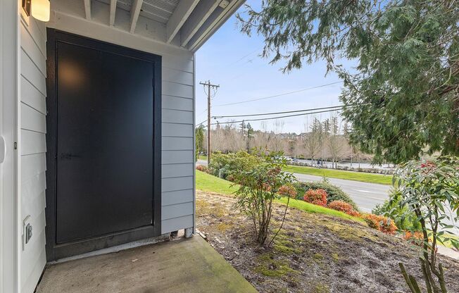 2 beds, 1 bath, 803 sqft, $1,575, Unit CMV 12215 - 101