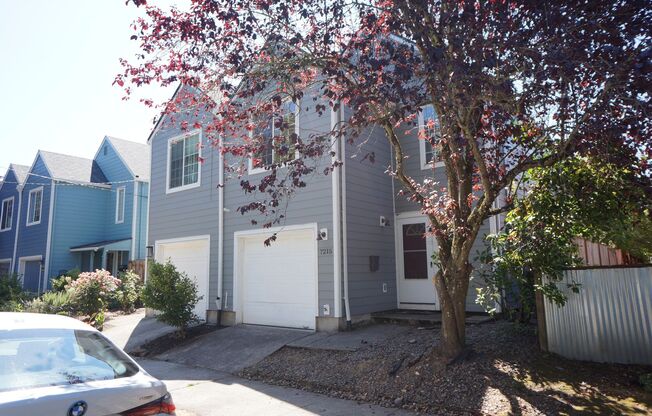 St Johns 3 bedroom 2 bathroom beauty!