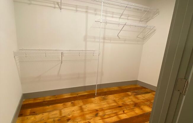 1 bed, 1 bath, 746 sqft, $1,638, Unit Bay 2 Unit 204