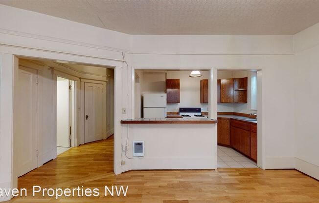 215 S G St.