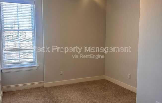 1 bed, 1 bath, 814 sqft, $1,195, Unit 11