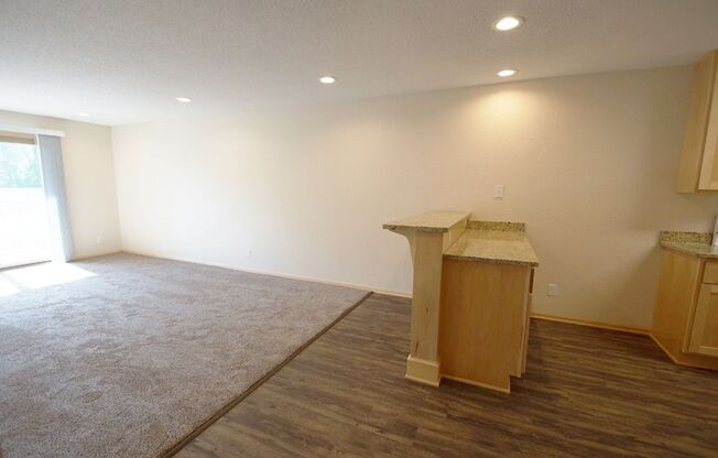 1 bed, 1 bath, 780 sqft, $1,374, Unit 213