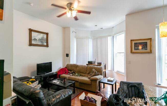 2535 W N AVE