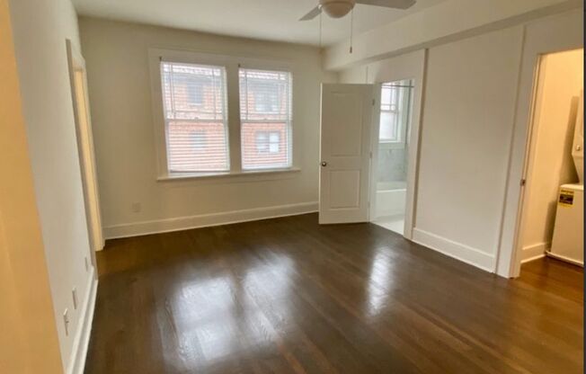 1 bed, 1 bath, 475 sqft, $1,670, Unit 800-04