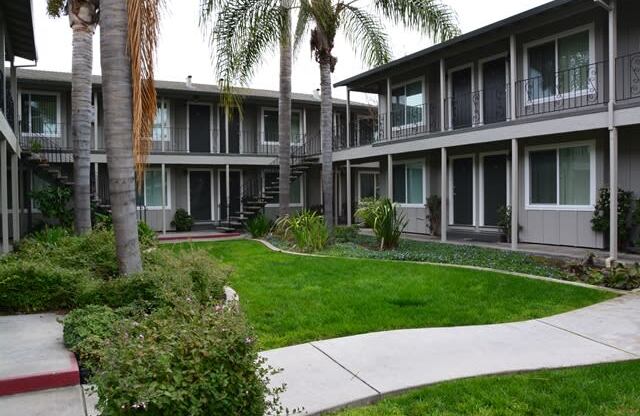Carriage House Apartments 1655 Pomeroy Avenue  Santa Clara, CA 95051