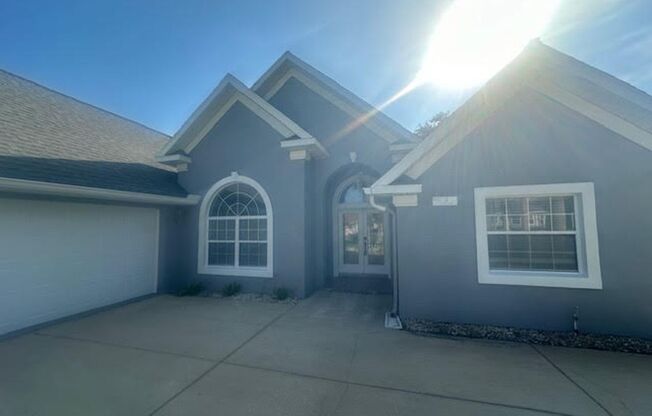 Pool home for rent !