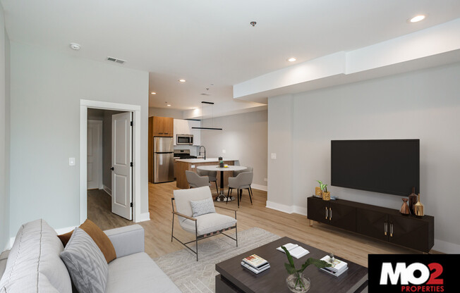 2407 N KEDZIE