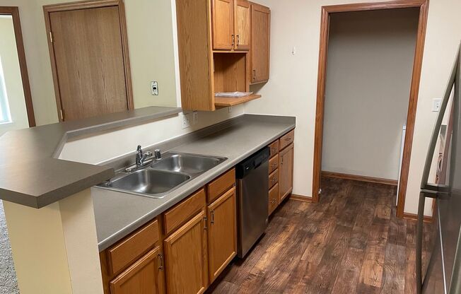 2 beds, 1 bath, 1,086 sqft, $1,620, Unit 925-108