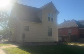 Bright & Spacious 3 Bed 1 Bath Apartment