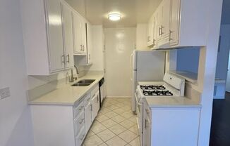 1 bed, 1 bath, $1,975, Unit 10