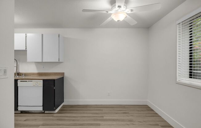 1 bed, 1 bath, 730 sqft, $1,325, Unit 02-12