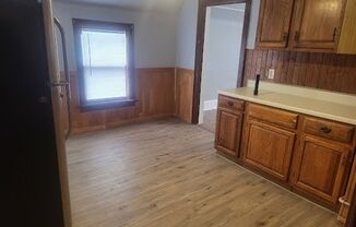 2 beds, 2 baths, $1,295