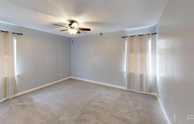 3 beds, 2 baths, 2,043 sqft, $1,700