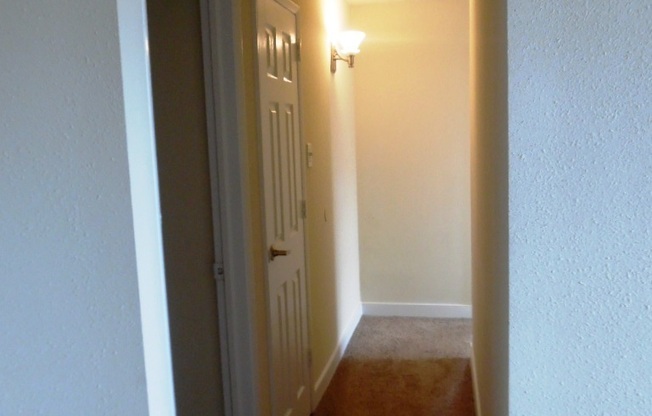 2 beds, 1 bath, 760 sqft, $1,800, Unit 1-0610