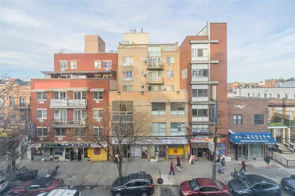 828 57 ST