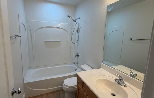 4 beds, 3 baths, $2,295