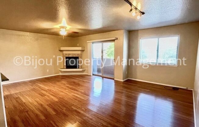 6735 Delmonico Dr
