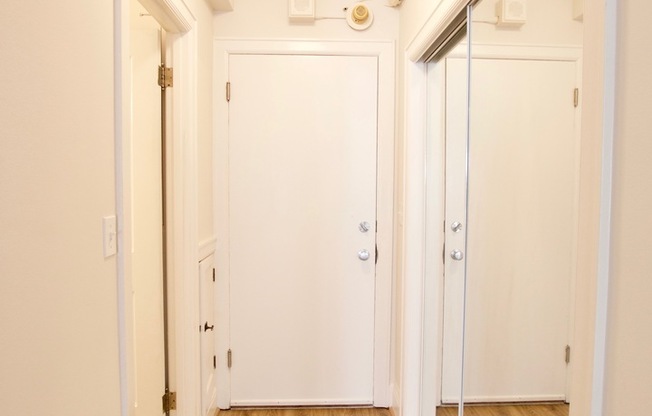 Studio, 1 bath, 398 sqft, $1,295, Unit 0711