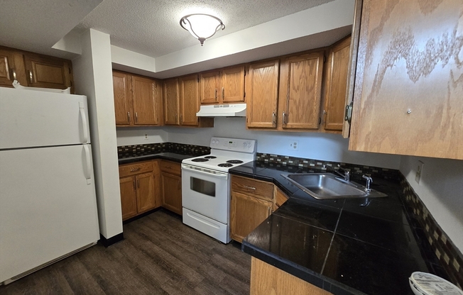 1 bed, 2 baths, 1,400 sqft, $2,200, Unit 203