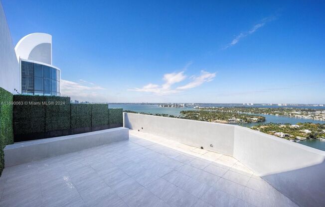 2 beds, 2 baths, 2,070 sqft, $10,900, Unit 6301 Collins Ave # PH-7 (A11690063)