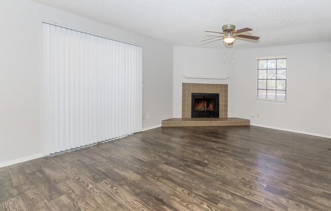2 beds, 1 bath, 954 sqft, $1,710