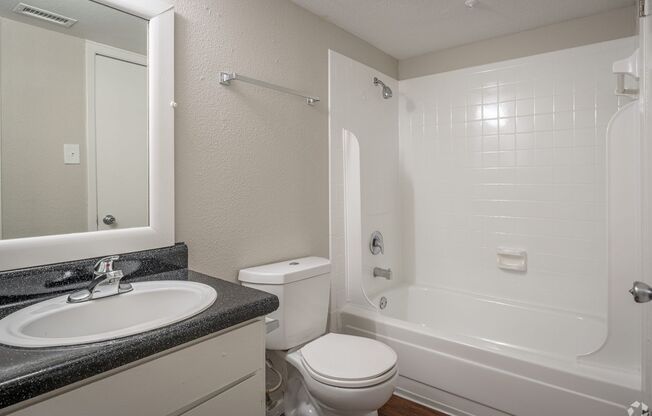 2 beds, 2 baths, 1,032 sqft, $1,215