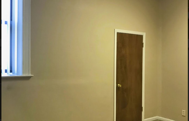 1 bed, 1 bath, 500 sqft, $800, Unit 114