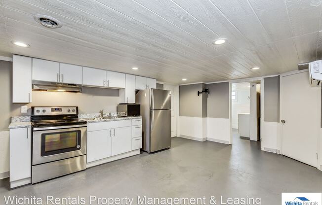 2925 E. Douglas