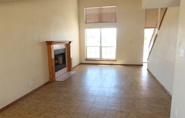 3 beds, 2 baths, $1,595