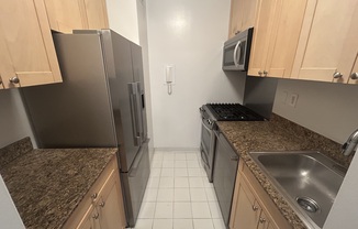 1 bed, 1 bath, $5,295, Unit 10J