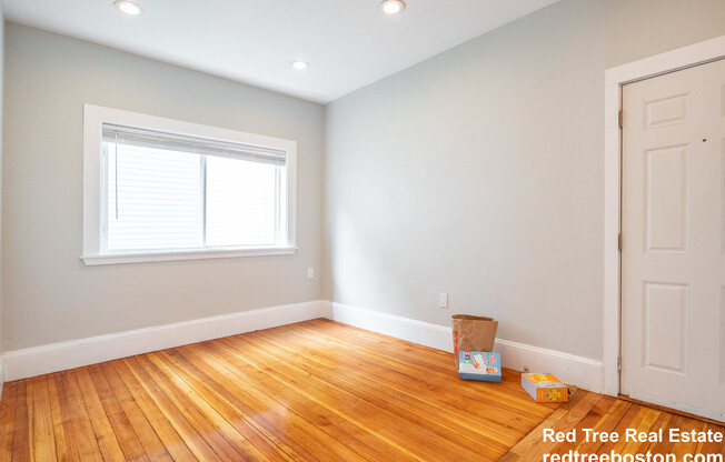 164 HYDE PARK AVE