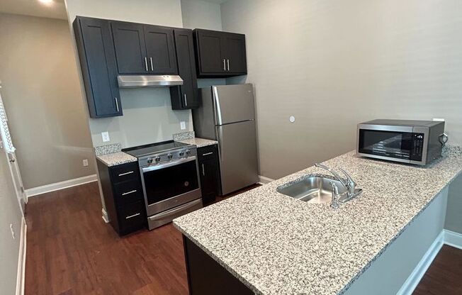 2 beds, 1 bath, 797 sqft, $1,350, Unit MBII - 1779 Union -101