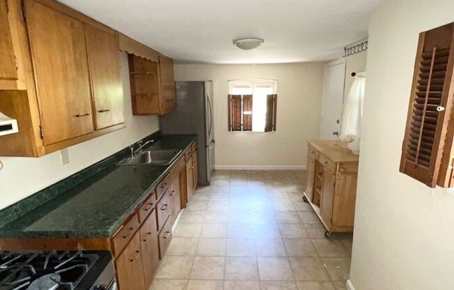 SPACIOUS 2 or 3 BEDROOM HOME IN THE HEART OF BLOOMFIELD!