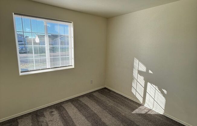 Charming 3 Bedroom 2 Bathroom Home in Quiet Neighborhood!